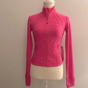 NWT Lululemon Cropped Define Jacket (Nulu) in Sonic Pink - Size 6